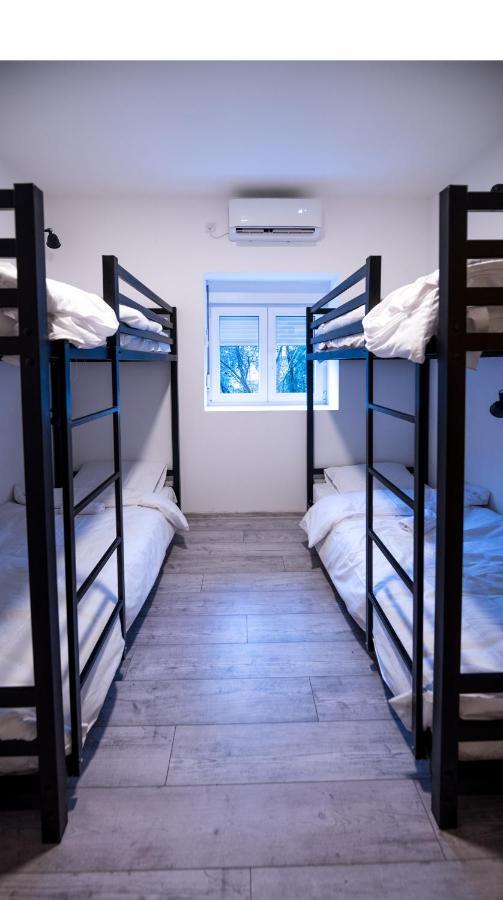 Hostel Evropa Nikšić Eksteriør bilde