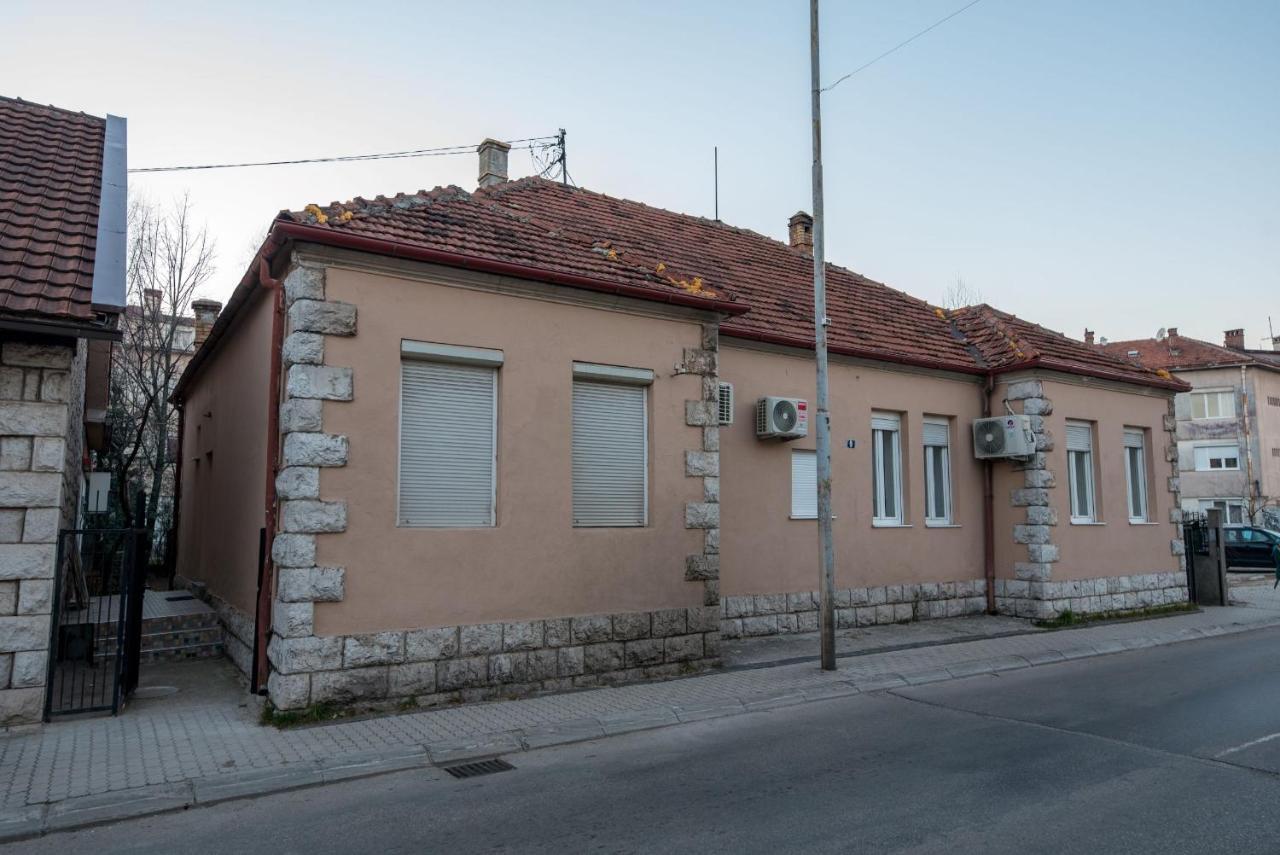Hostel Evropa Nikšić Eksteriør bilde