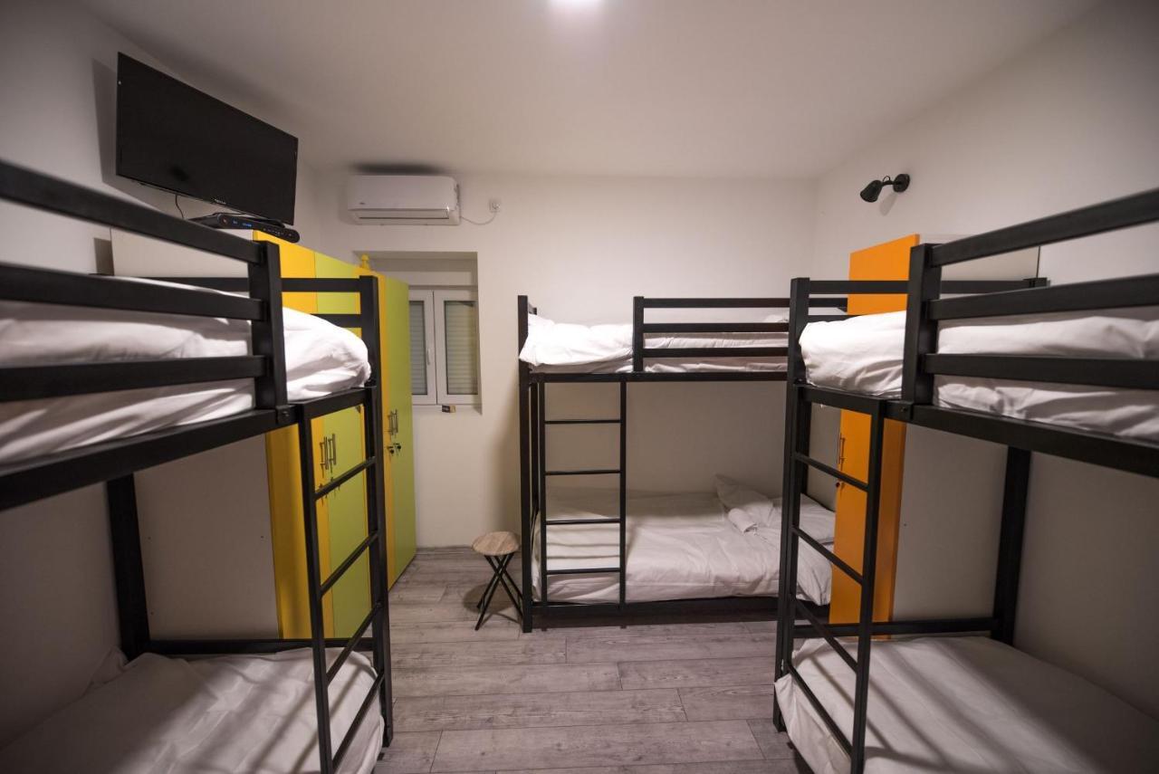 Hostel Evropa Nikšić Eksteriør bilde